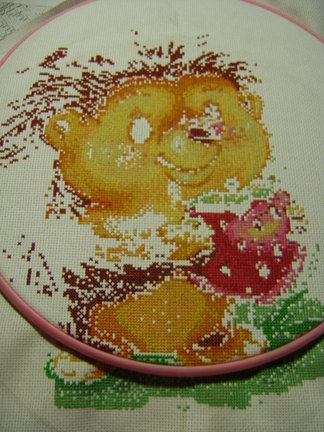 Процесс вышивки «Ёжик с клубничкой» №48341