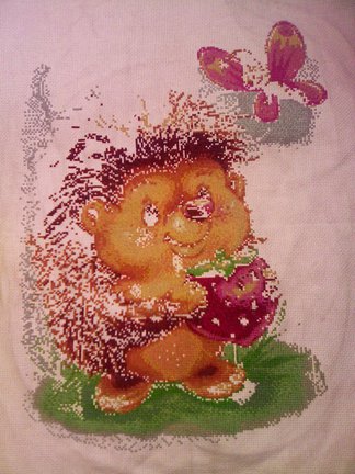 Процесс вышивки «Ёжик с клубничкой» №48342