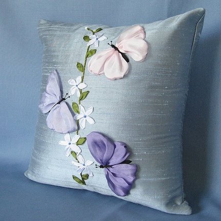 Как сделать подушку из вышивки? №63113