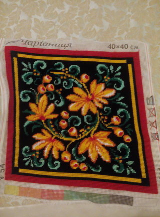 Вышивка подушки «Хохлома» от Чаривницы №69251