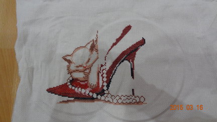 Кошка в красной туфельке №72121