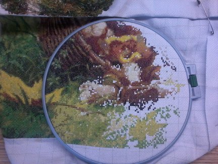 Ежик в лесу (процесс вышивки) №77539