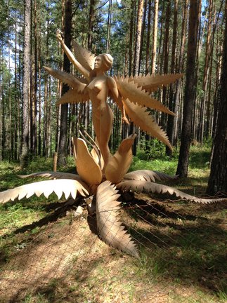 Деревянные скульптуры под открытым небом №102641