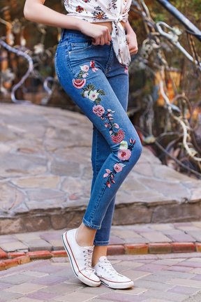 Вышивка на джинсах №143323