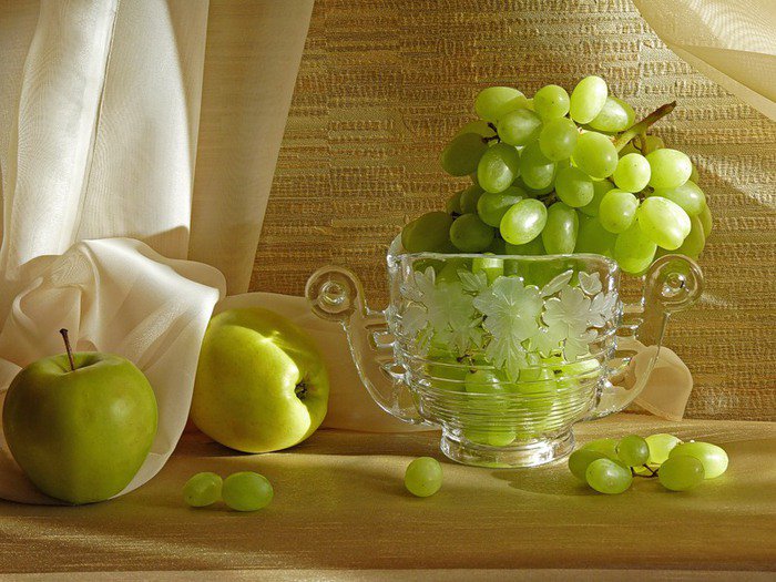 виноград и яблоки - натюрморт - оригинал