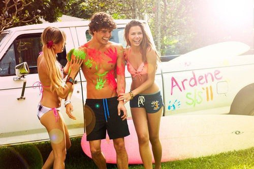 веселье - лето, парни, девушки - оригинал