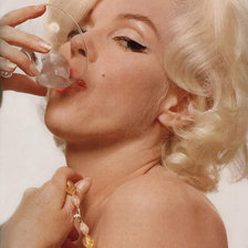 Схема вышивки «Мерлин Монро»