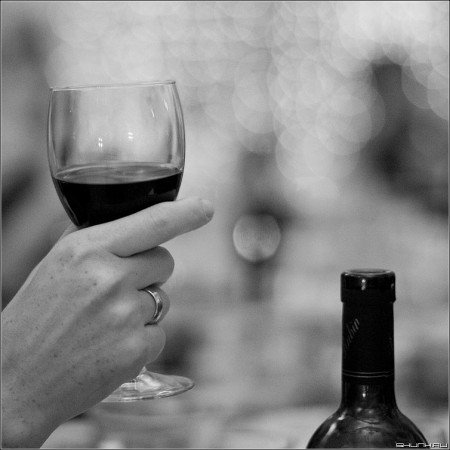 бокал вина (монохром) - монохром, вино, бокал - оригинал