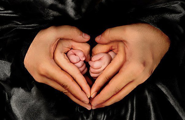 Нас трое - семья, руки - оригинал