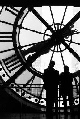 время - черно-белое, часы, люди - оригинал