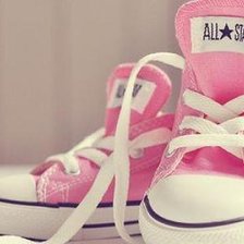 Схема вышивки «гламурные кеды»