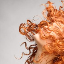 Схема вышивки «Рыжая девушка»