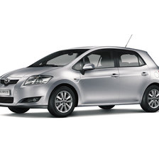 Схема вышивки «toyota auris»