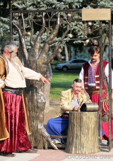 Парк Трудовой Славы в Запорожье, арт Аллея - красивые места украины - оригинал