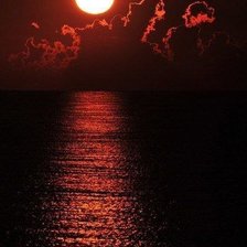 Схема вышивки «море в красных нонах»