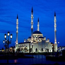 Схема вышивки «МЕЧЕТЬ В ГРОЗНОМ»