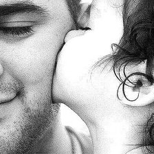 поцелуй доченьки