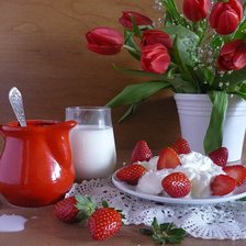 Схема вышивки «Клубника со сливками»