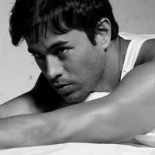 Схема вышивки «Enrique»