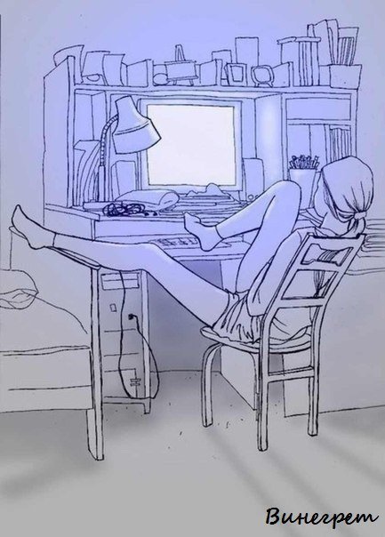 Девушка за компьютером - оригинал