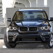 Схема вышивки «БМВ Х5»