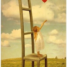 девочка на стуле