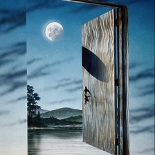 Открытая дверь