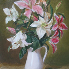 лилии в кувшине