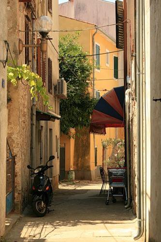 Тихая улочка - лето, город, улица - оригинал