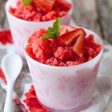 Схема вышивки «Клубничный коктейль»