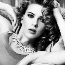 Схема вышивки «Скарллет Йохансон»