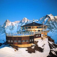 Схема вышивки «домик в горах»