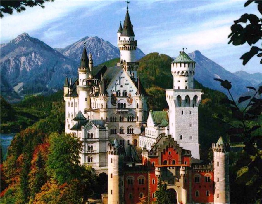Замок Нойшванштайн - дворцы, горы, горный пейзаж, замки, замки мира - оригинал