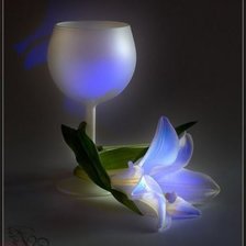 Схема вышивки «Бокал и лилия»