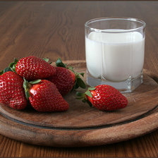 Схема вышивки «Молоко и клубника»