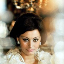 Схема вышивки «Софи Лорен»