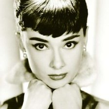 Схема вышивки «Одри Хепберн»