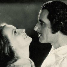 Схема вышивки «Грета Гарбо и Джон Гилберт Фильм Королева Кристина»