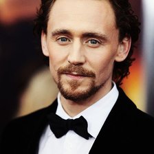 Схема вышивки «Том Хиддлстон»