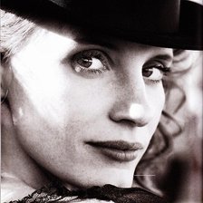 Схема вышивки «Джессика Честейн»