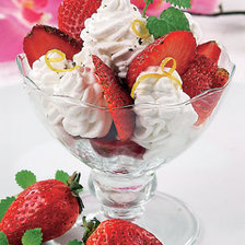 Схема вышивки «мороженое с клубникой»