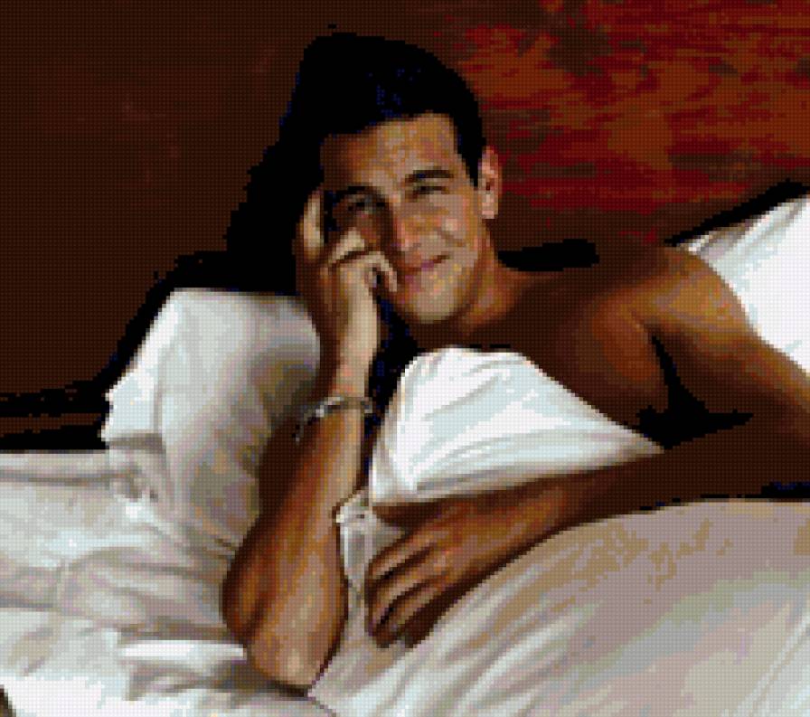 Mario Casas - предпросмотр