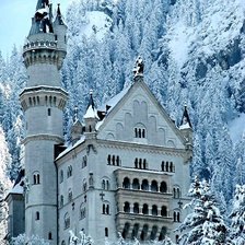 Схема вышивки «замок на горе»