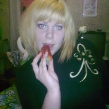 Схема вышивки «Анюта с клубникой»