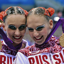 Схема вышивки «Наталья Ищенко и Светлана Ромашина»