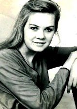 Схема вышивки «девушка»