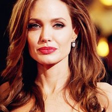 Схема вышивки «Анжелина Джоли»