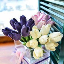 Схема вышивки «тюльпаны»