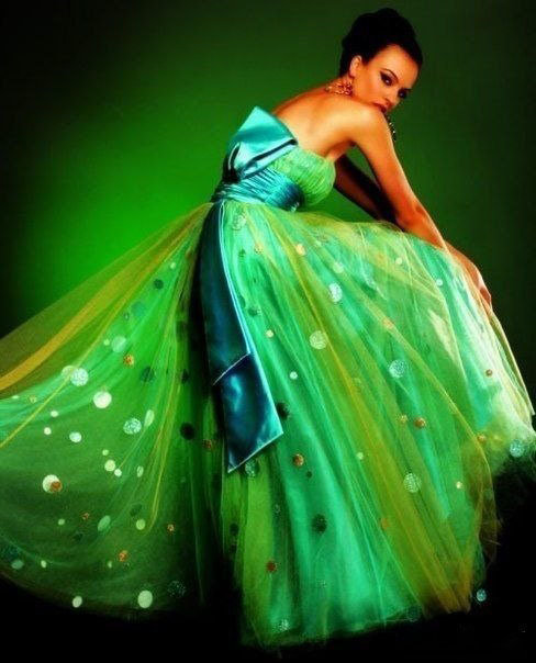 Девушка в зеленом. - девушки - оригинал