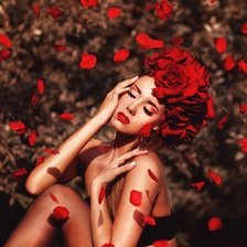 Девушка в розах